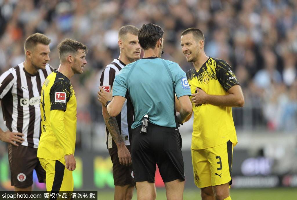 尤文图斯冬窗目标：米林科维奇的抉择与挑战，年薪超2000万欧的他能否重返意甲？